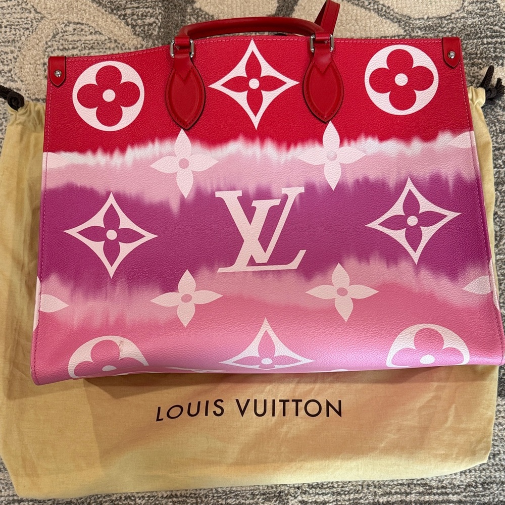 Louis Vuitton Red and Pink Ombre Neverfull Tote Bag - Picture 2 of 9